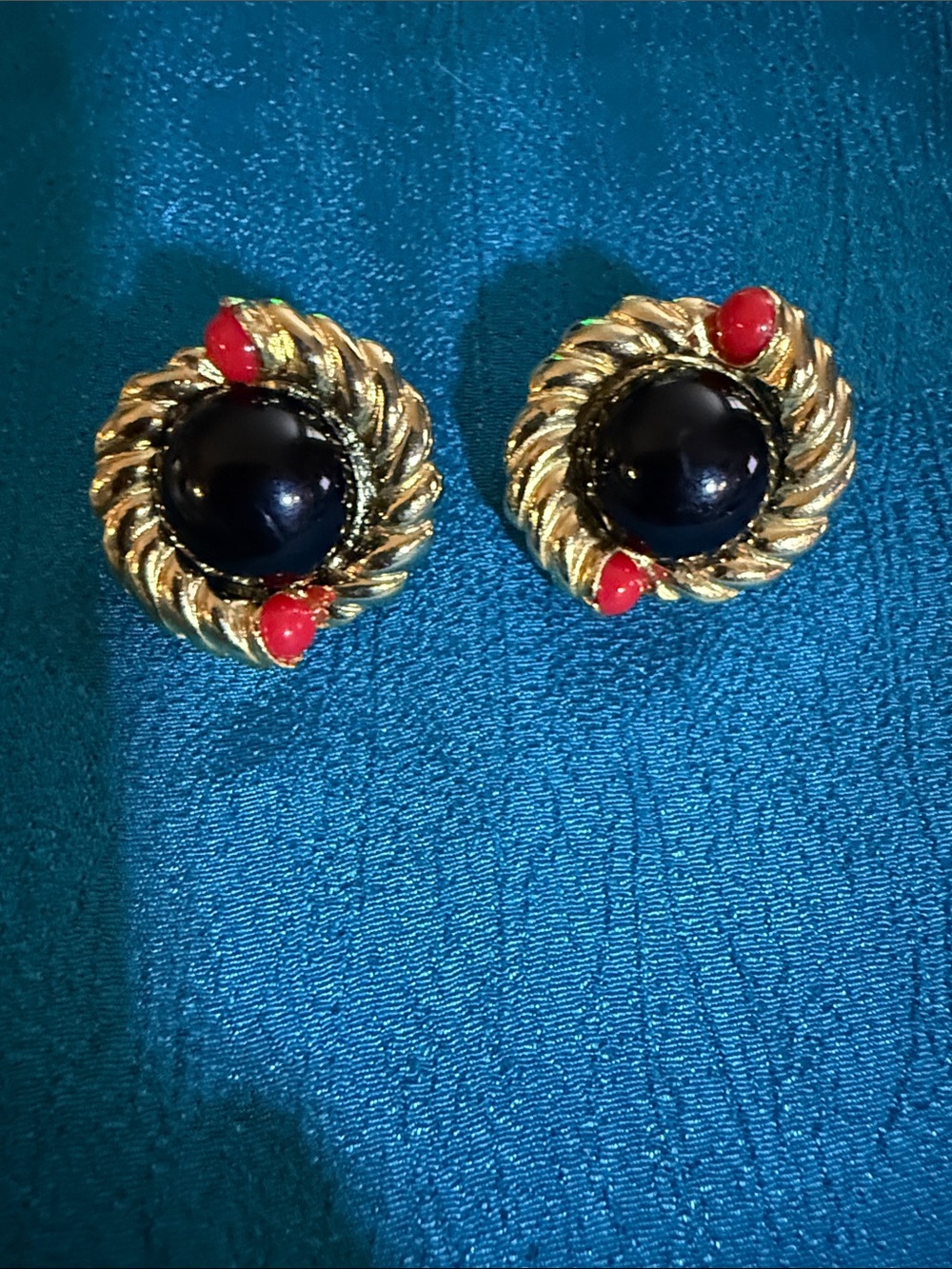 Gold-Tone Black and Red Cabochon Round Clip-On Earrings